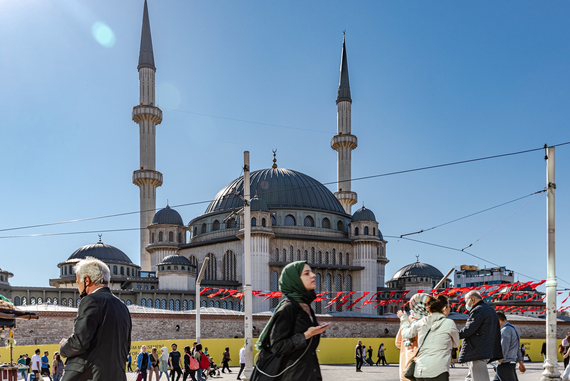 Исполнительницу теракта в Стамбуле приговорили к семи пожизненным срокам