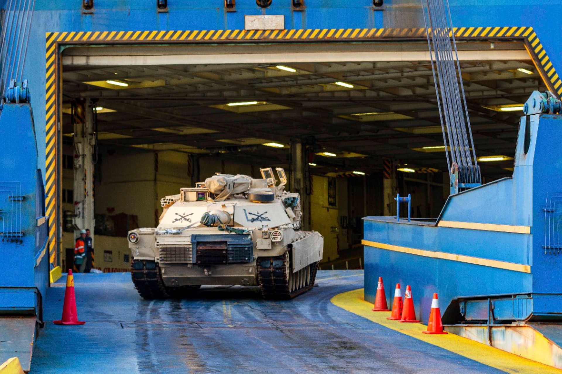 Военный эксперт: После доставки танка Abrams в Москву США прикажут ВСУ отвести западное вооружение на оперативную глубину
