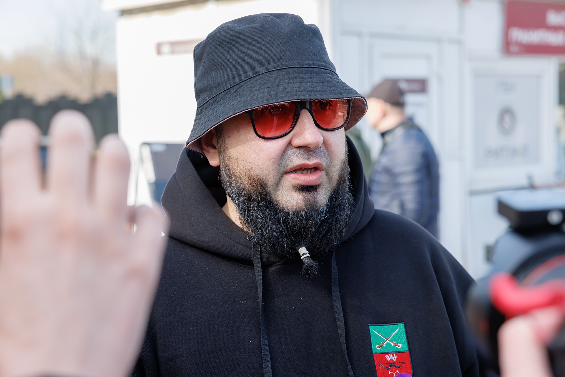 Аким Апачев ответил на критику Хинштейна после концерта в Курске