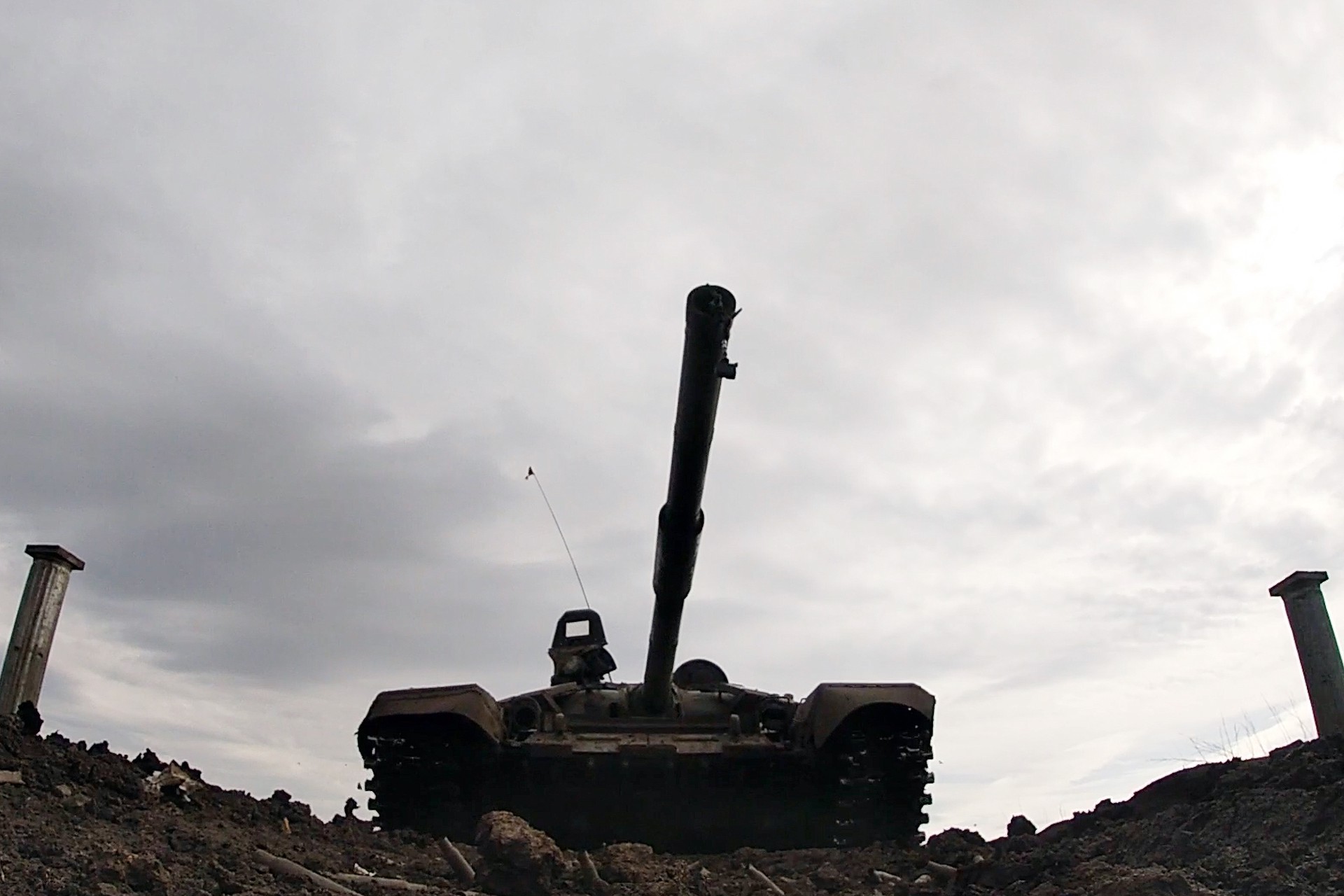 Журналист The Sun Тахир пришёл в восторг от возможностей танка Т-14 «Армата» на Украине