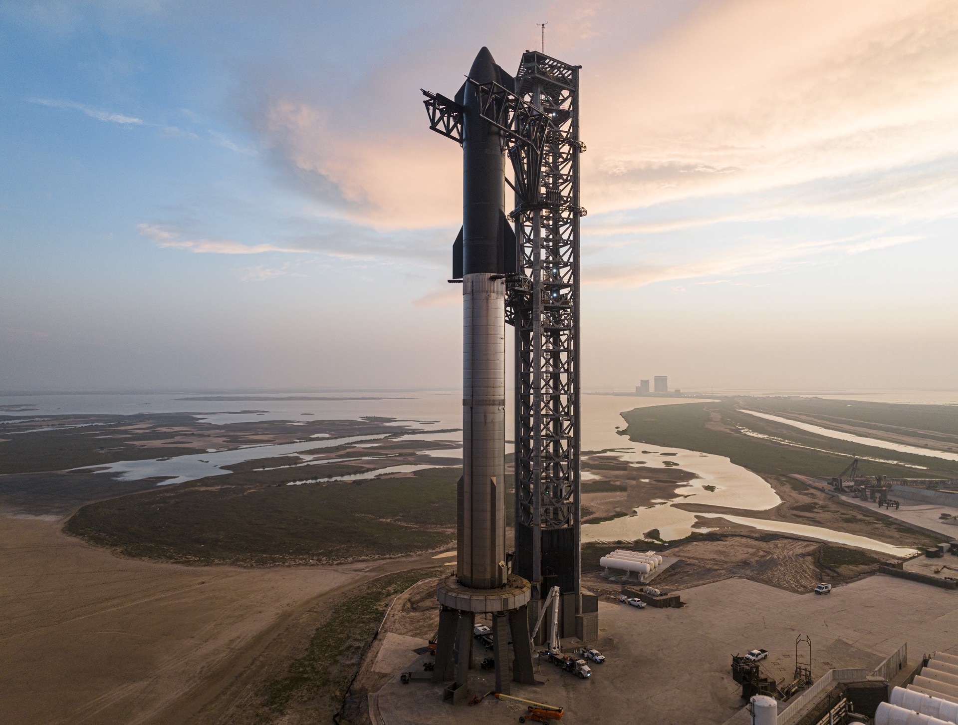 SpaceX перенесла запуск самой тяжелой в истории ракеты Starship из-за технических проблем