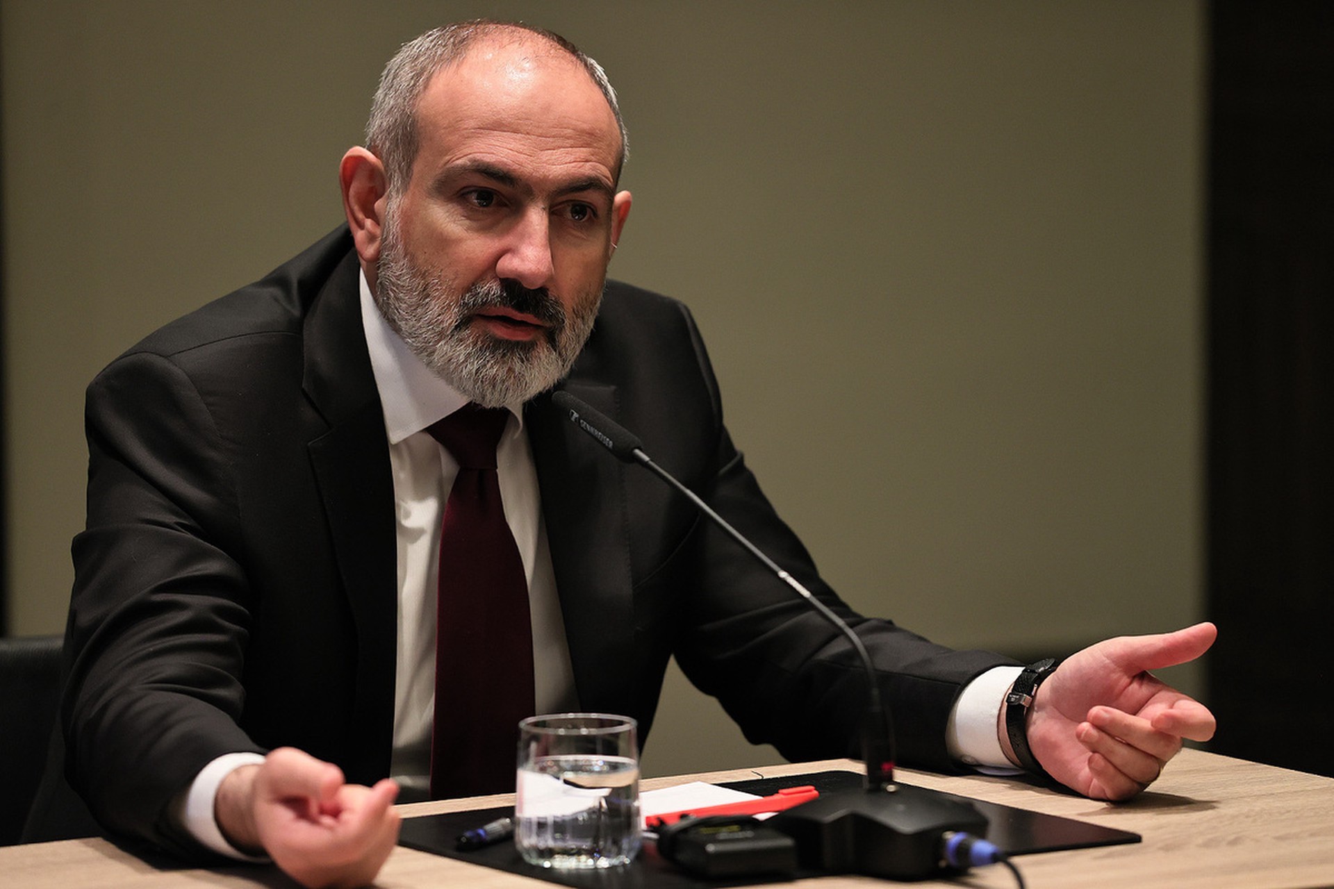 Politico: Пашинян не считает Россию гарантом безопасности Армении