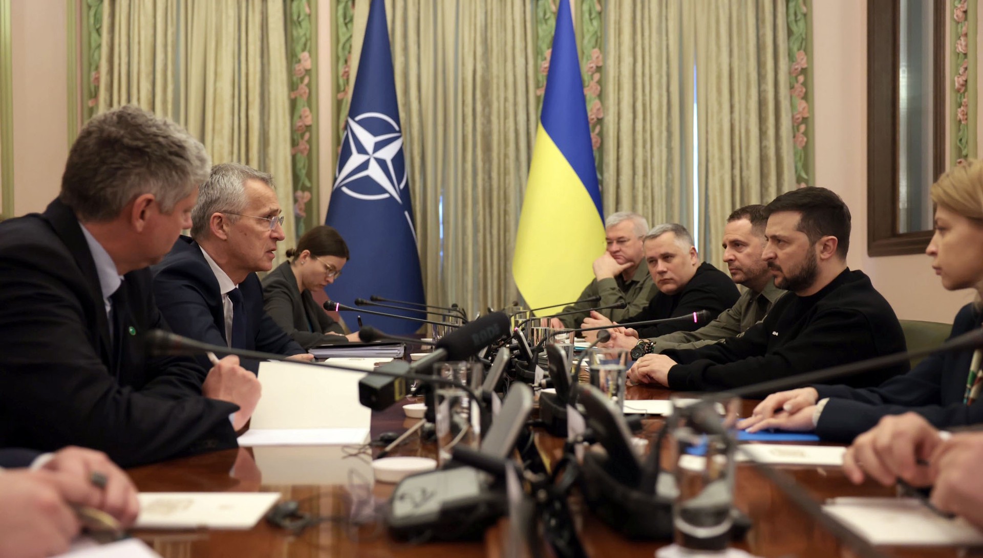 Столтенберг: НАТО будет поддерживать Украину до ее победы 