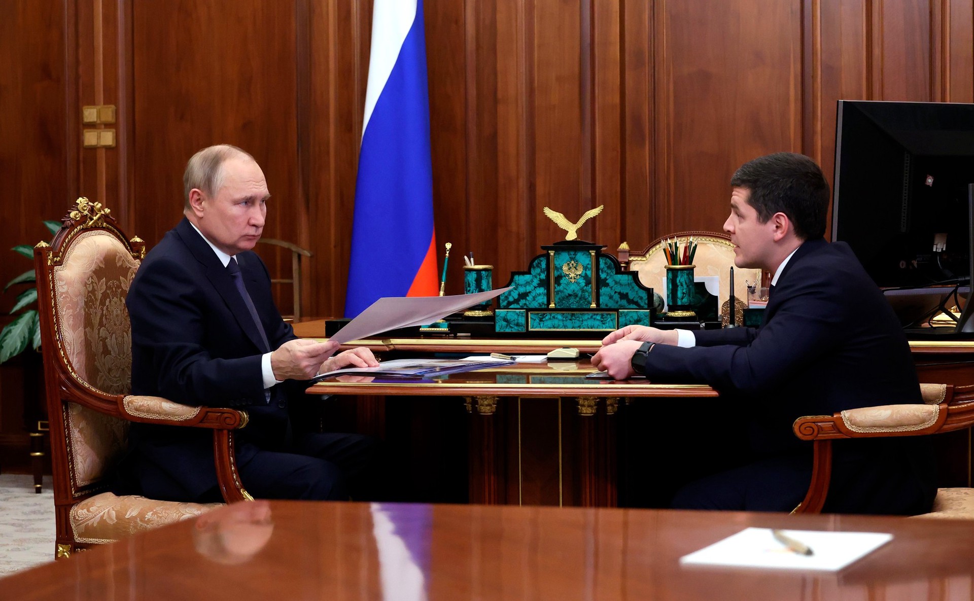 Путин провел рабочую встречу с губернатором ЯНАО