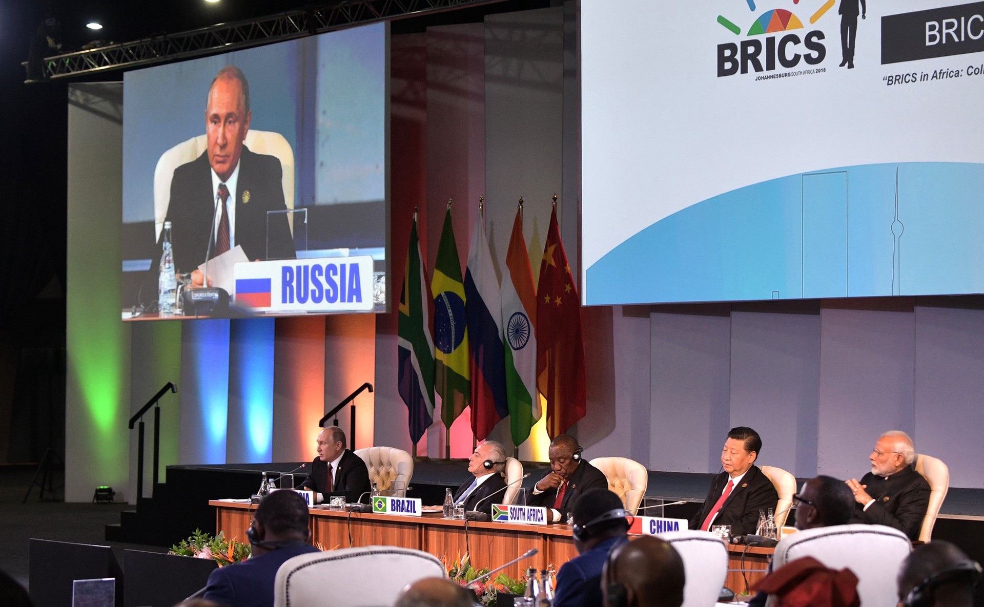 Песков о возможности участия Путина в саммите БРИКС в ЮАР: «Россия будет представлена на должном уровне»