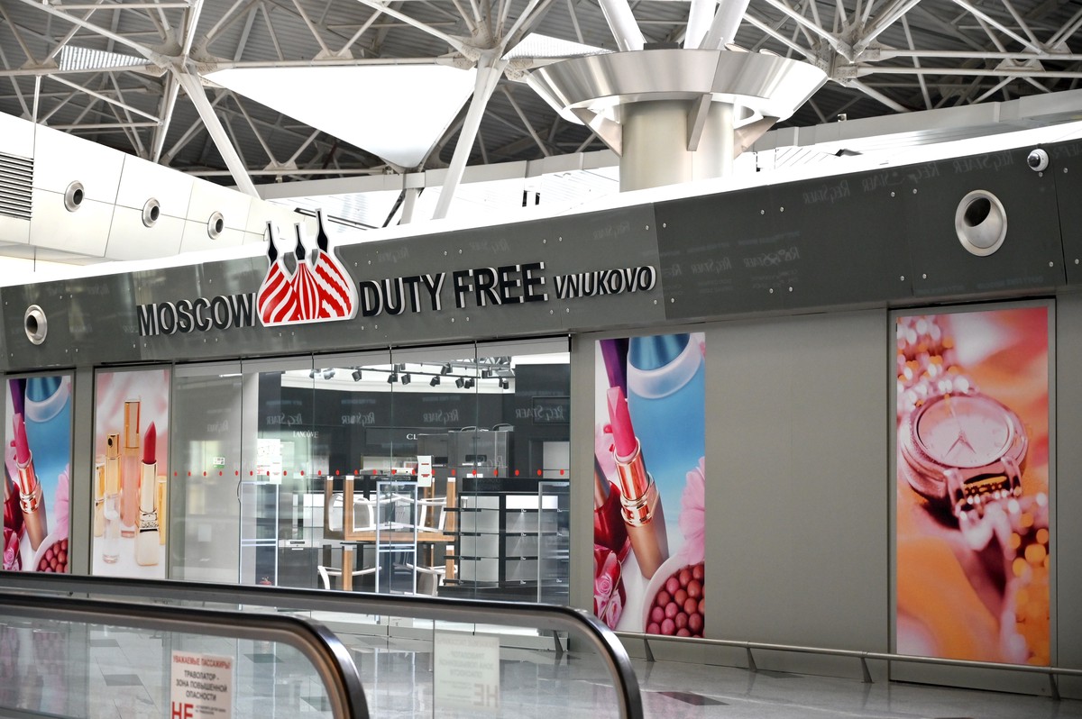 Экономист и сомелье поддержали предложение о duty free на алкоголь для внутренних авиарейсов