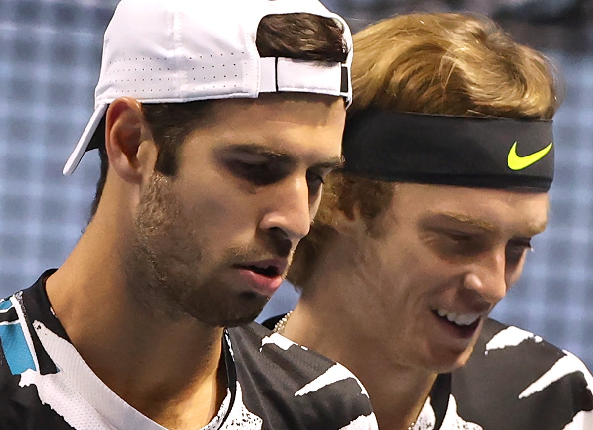 Рублёв и Хачанов выиграли турнир ATP в парном разряде