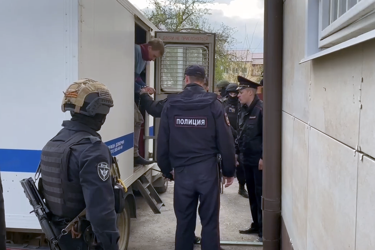 Подозреваемому в покушении на Прилепина предъявили обвинение в терроризме и незаконном обороте оружия
