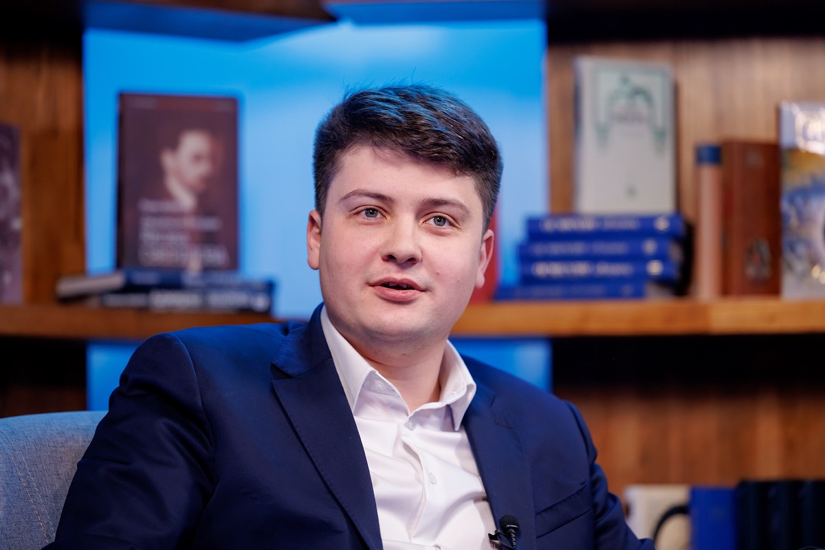 Скрипач Пётр Лундстрем: «Я с Верховным главнокомандующим, армией, нашими ребятами»