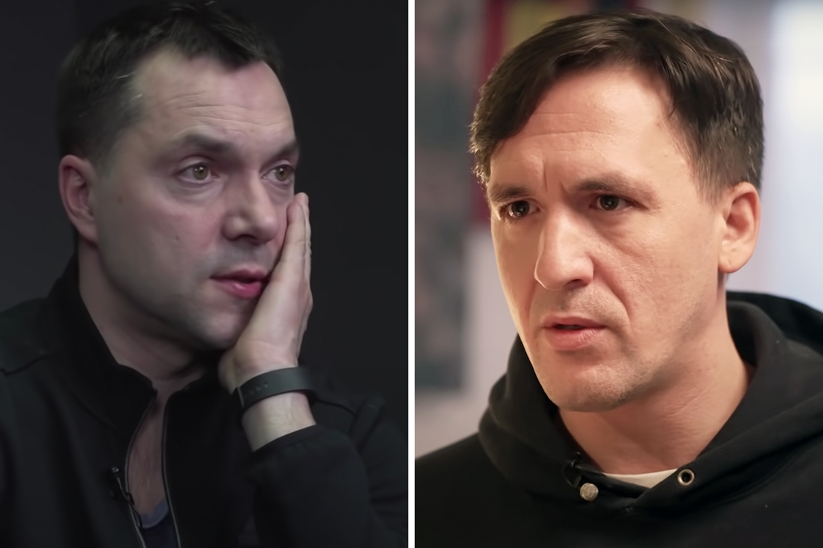 Арестовича и Смольянинова* включили в перечень террористов и экстремистов