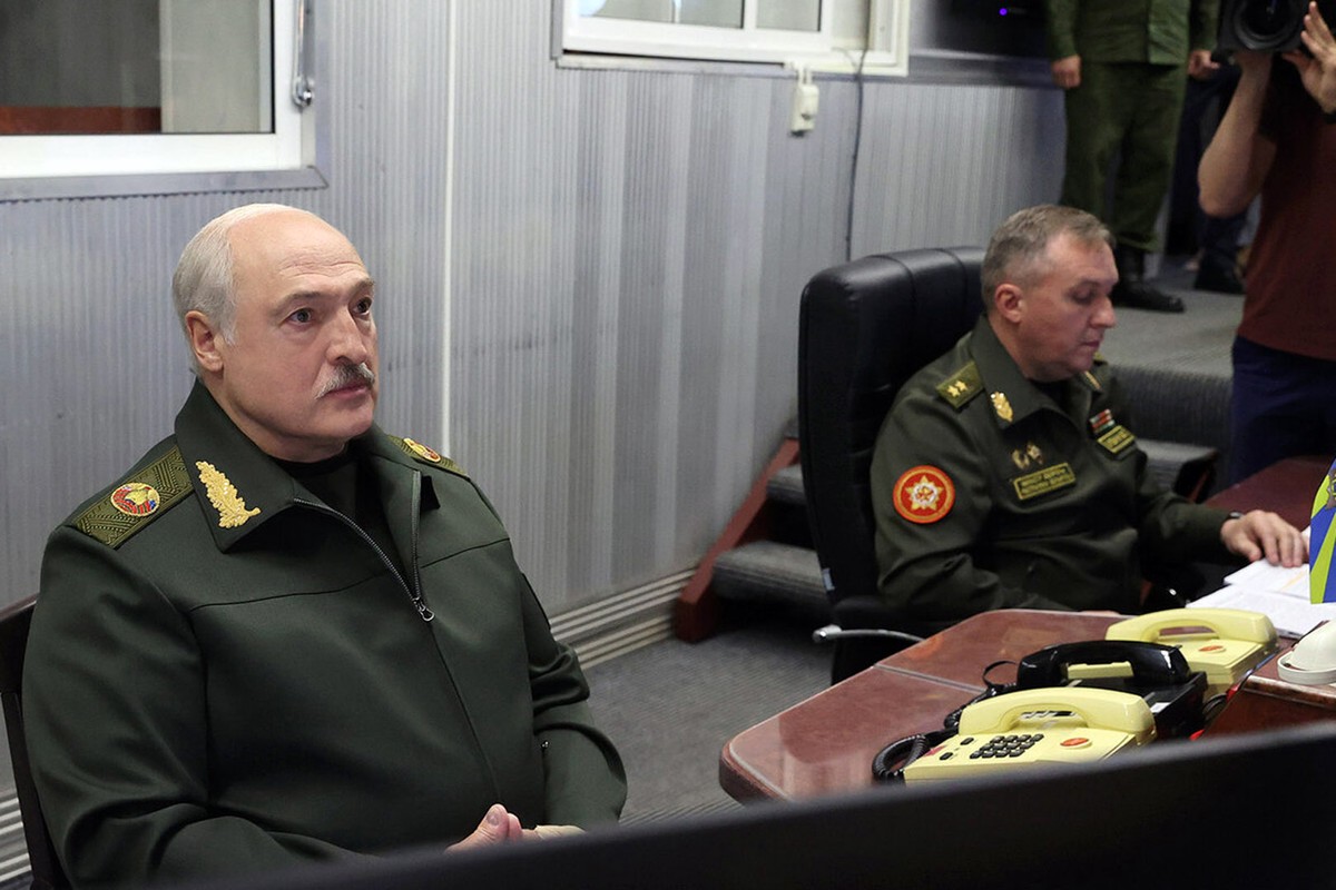 Лукашенко предложил помощь в переговорах с Украиной