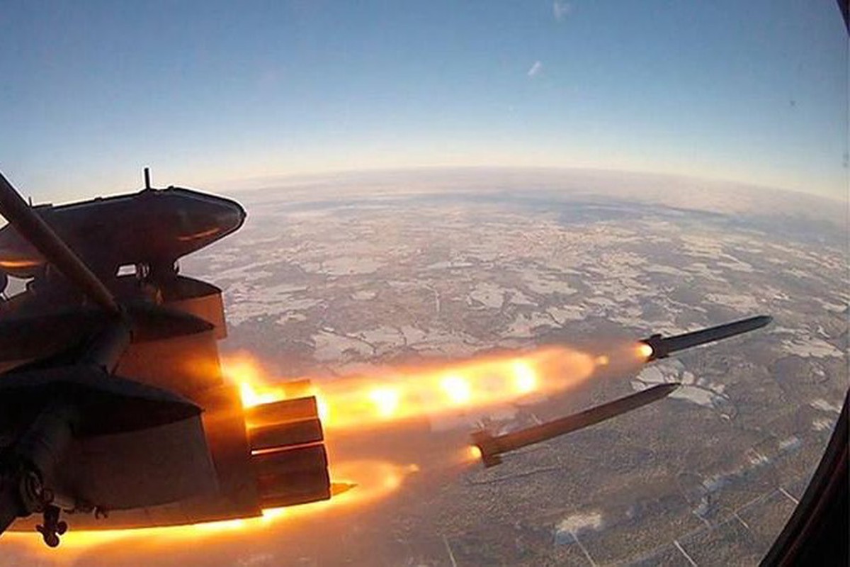 «РВ»: военные РФ нанесли мощнейший комбинированный удар по объектам в Днепропетровске