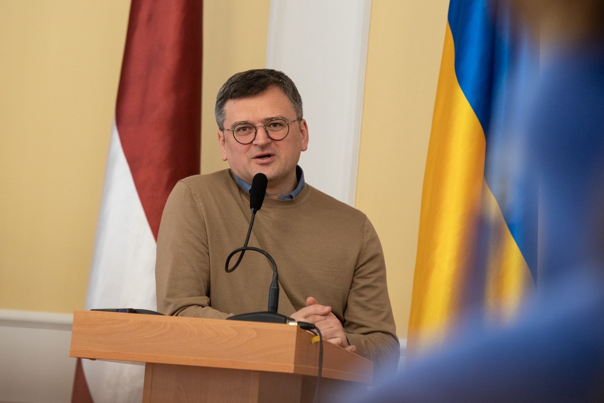 Кулеба признал отсутствие шансов у Украины получить 100 млрд долларов от НАТО