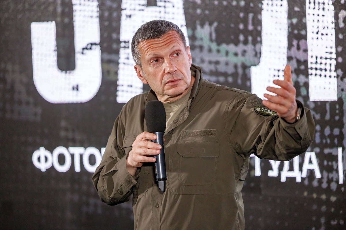Соловьев устроил перепалку с французским журналистом на Красной площади
