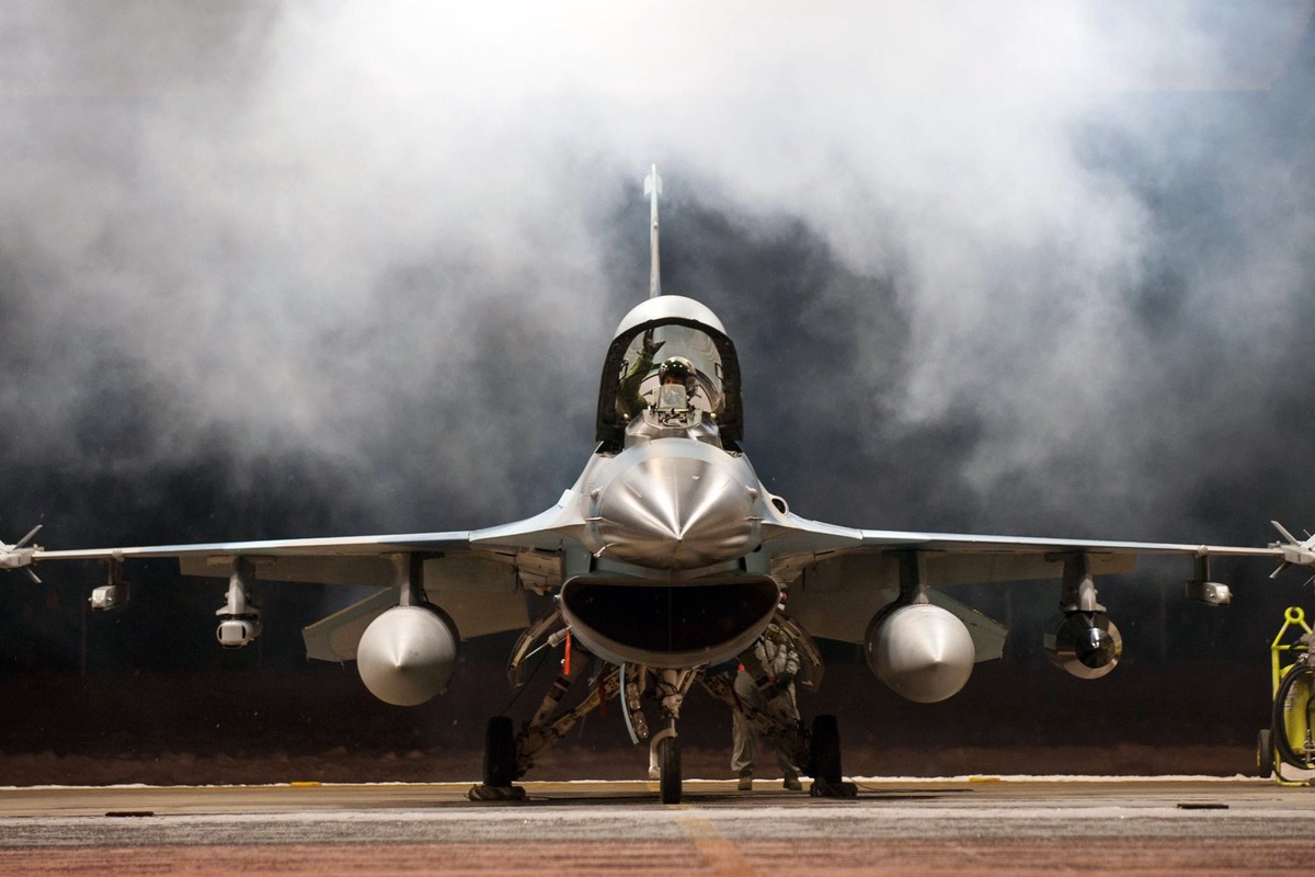 Кремль: Поставки F-16 Украине не повлияют на ход СВО