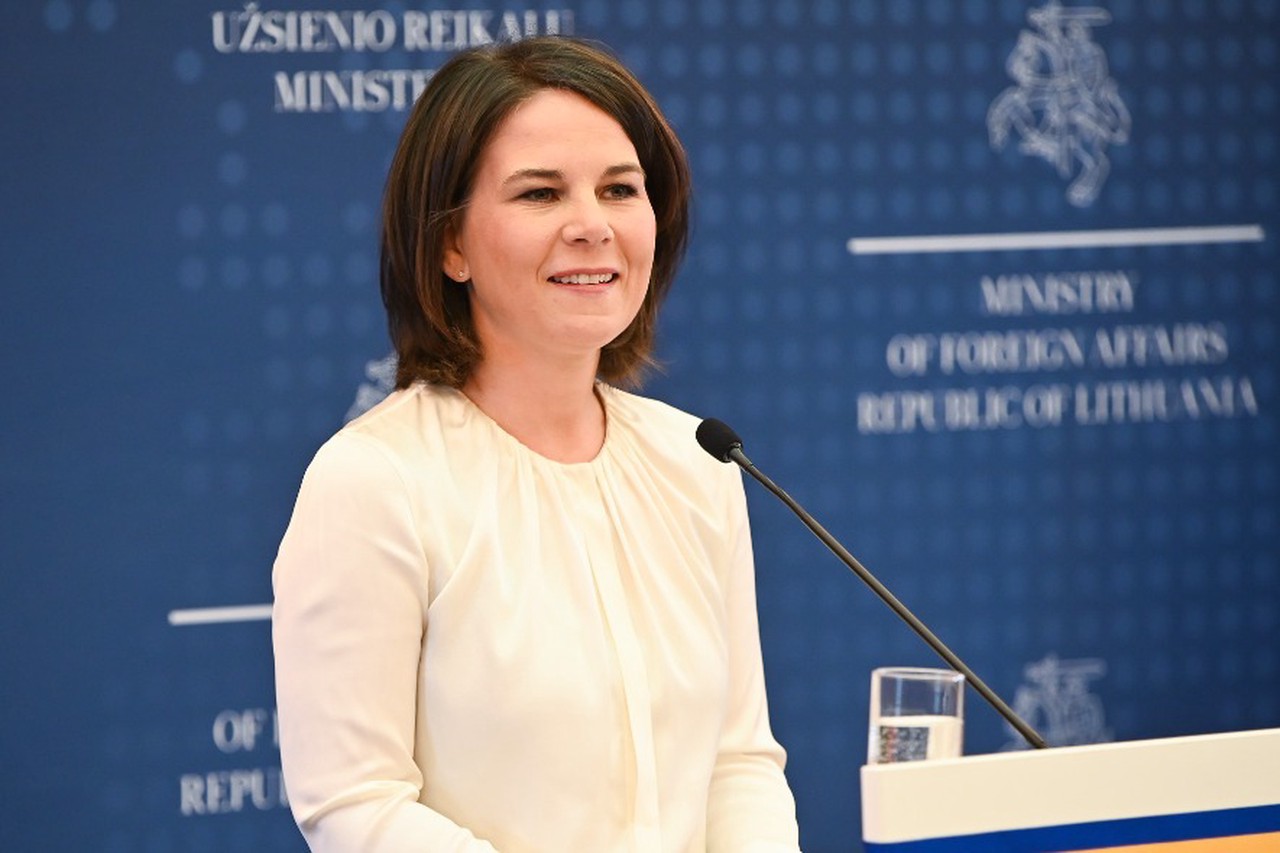 Сара Вагенкнехт раскритиковала главу МИД Германии Бербок за слова о задачах политики