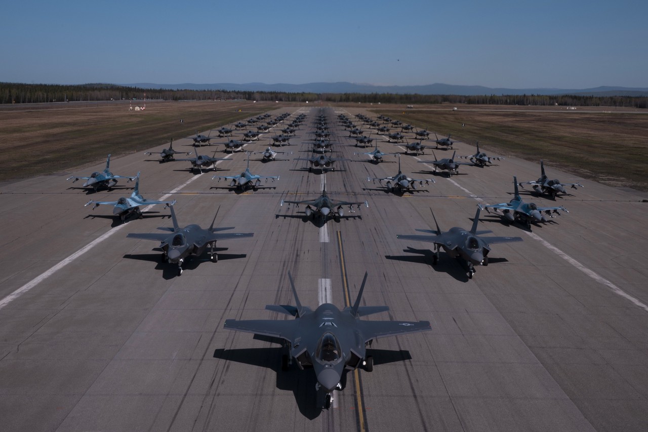 В Госдуме назвали прибытие F-16 на Украину витком глобального противостояния