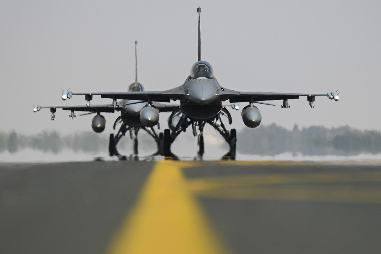 Птица с доставкой: появятся ли на Украине истребители F-16