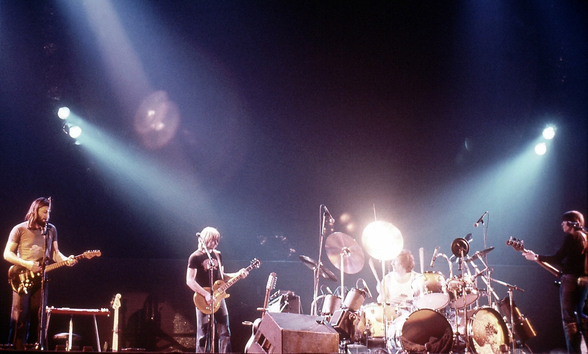 Тёмная сторона Pink Floyd: полвека назад вышел легендарный сингл группы 