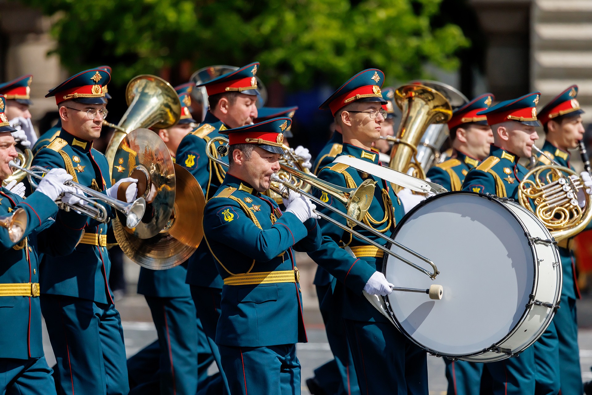 Перемирие на период Дня Победы, парад без техники и дочь Ким Чен Ына: как пройдет 9 мая в Москве
