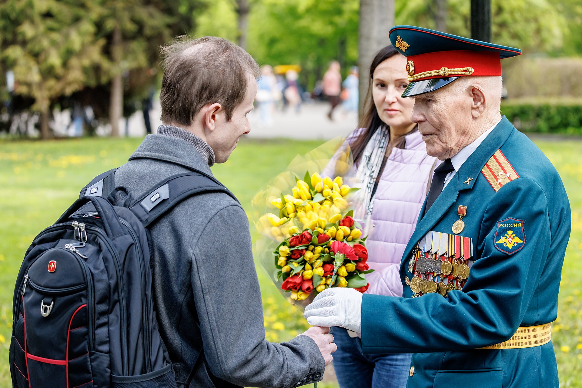 В Новосибирске провели парад для 100-летнего ветерана