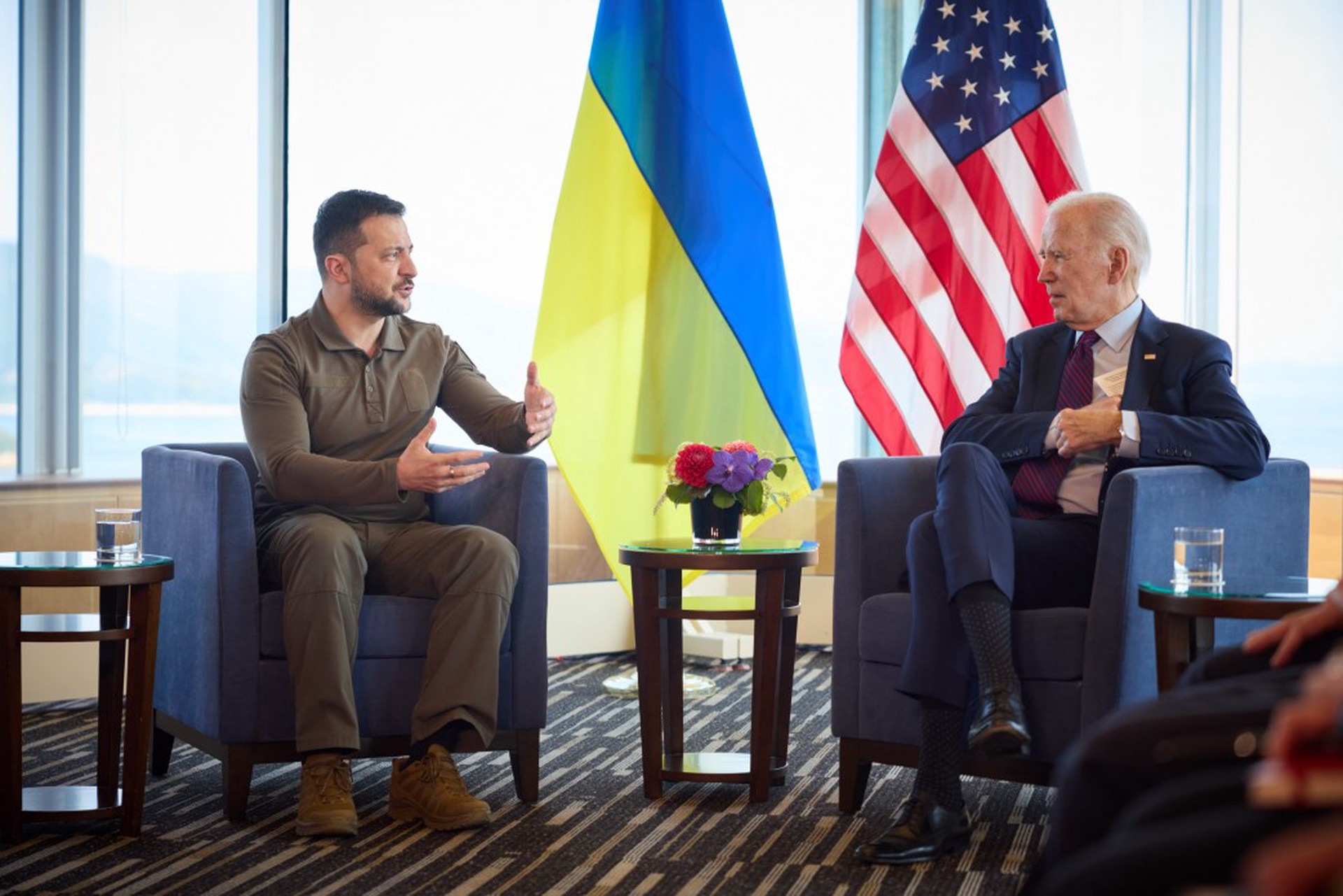 Зеленский на встрече с Байденом попросил о гарантиях безопасности для Украины до её вступления в НАТО