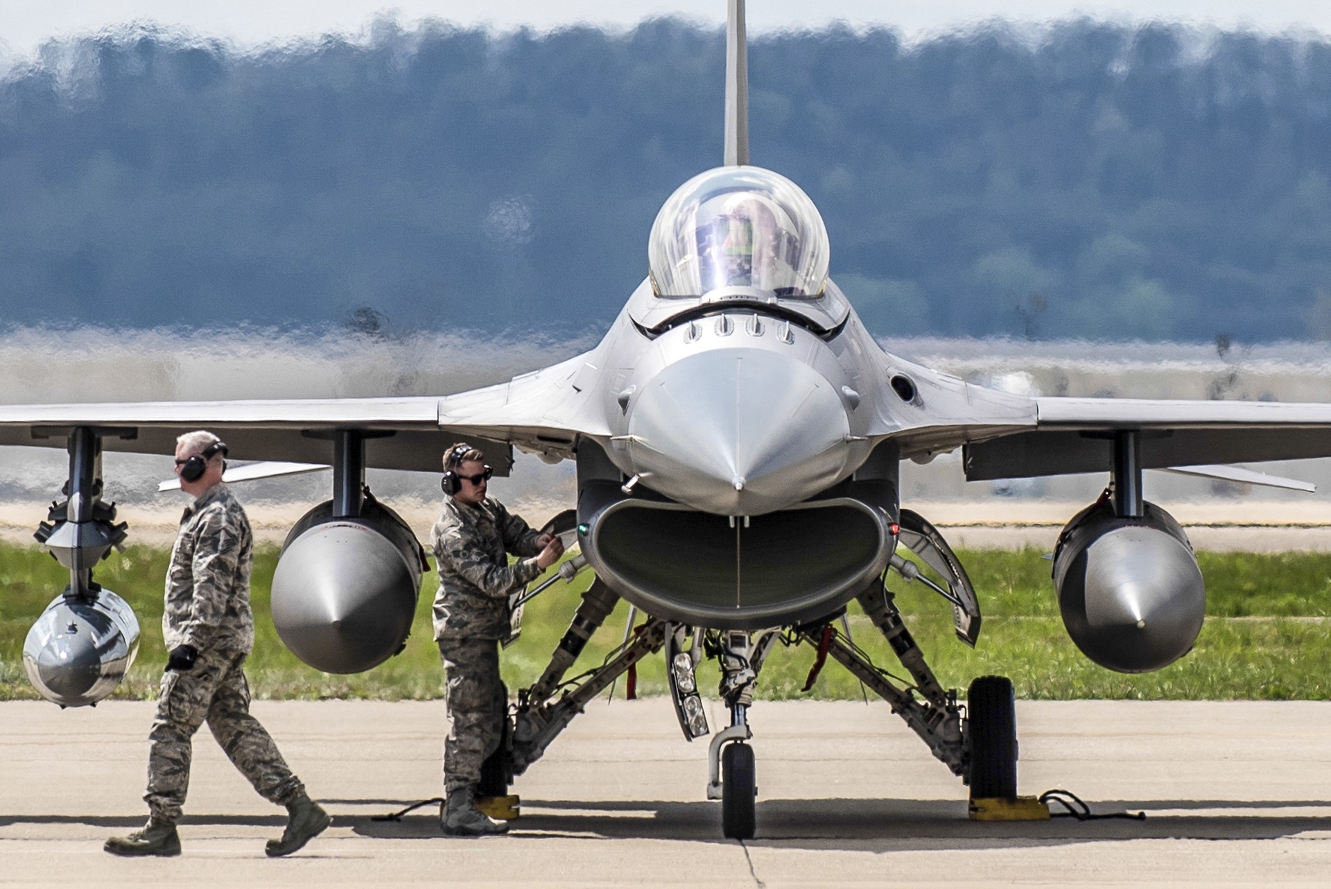 Экс-разведчик Риттер: ВС РФ за месяц собьют все передаваемые Украине F-16