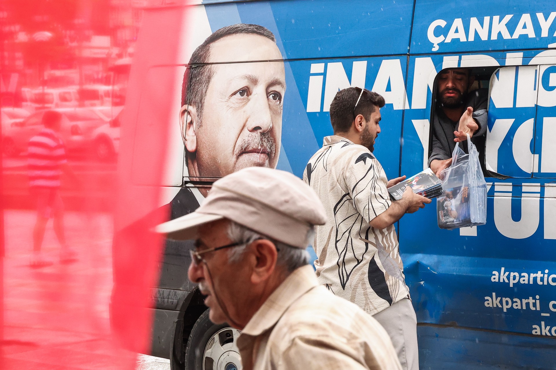 Два дня до выборов в Турции: каковы шансы Эрдогана на победу