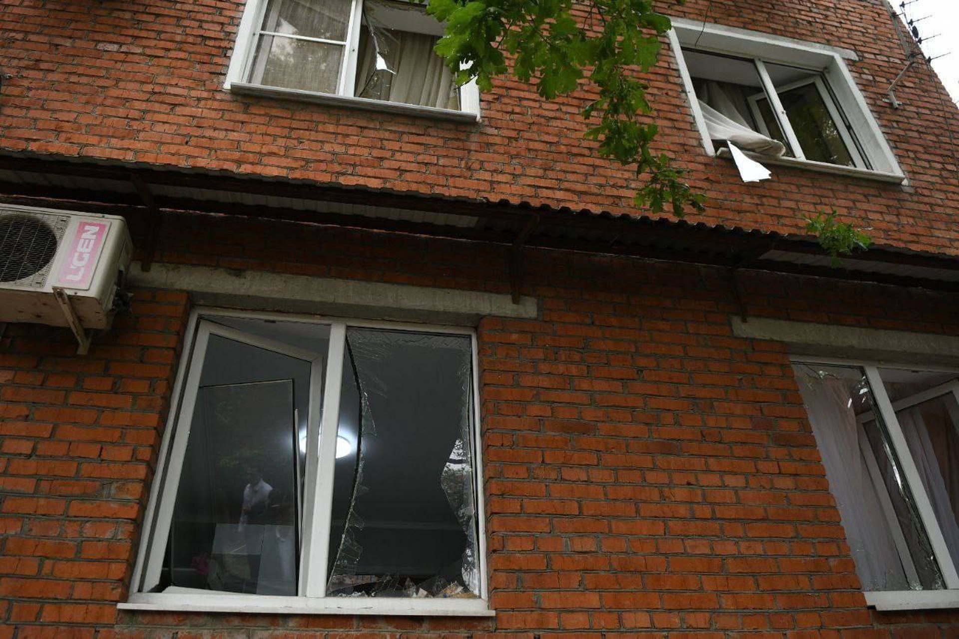 Губернатор: Причиной взрывов в Краснодаре стало падение двух беспилотников