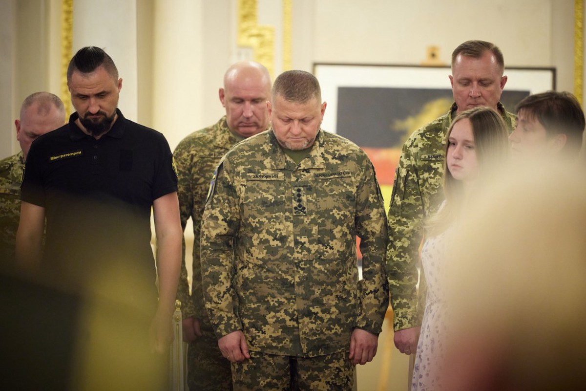 За козла отметят: почему на Залужного вешают подрыв «Северных потоков»