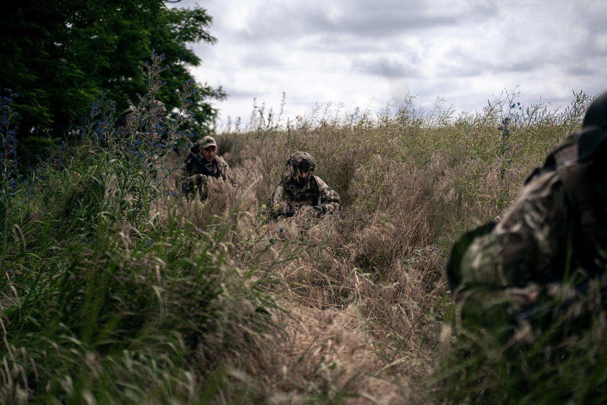 Рогов: в Запорожской области ВСУ бросают раненых военных умирать на поле боя