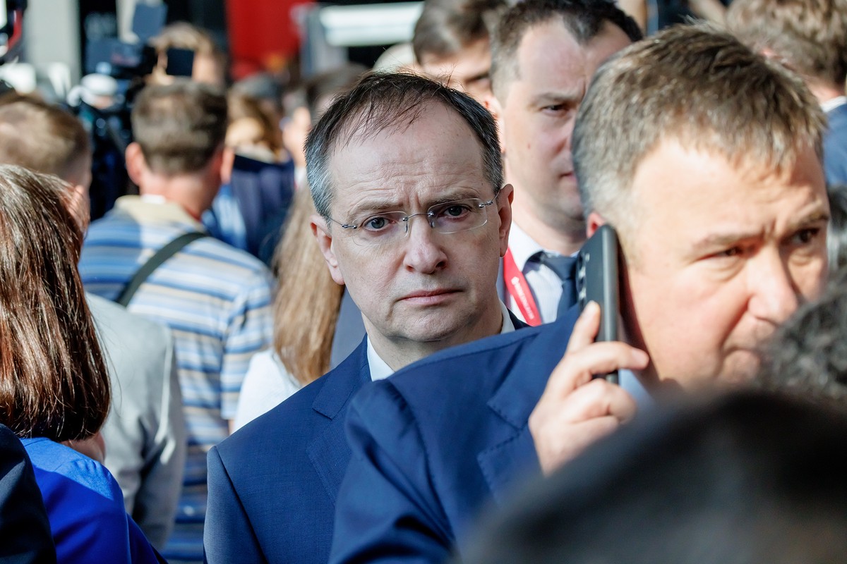 Мединский: Украина была близка к мирному договору, но запад осознанно сорвал переговоры