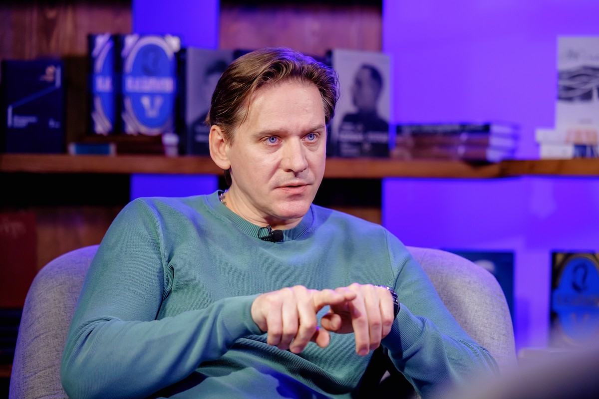 «Не надо ничего заново»: Батурин раскритиковал призыв Богомолова с нуля формулировать роль искусства