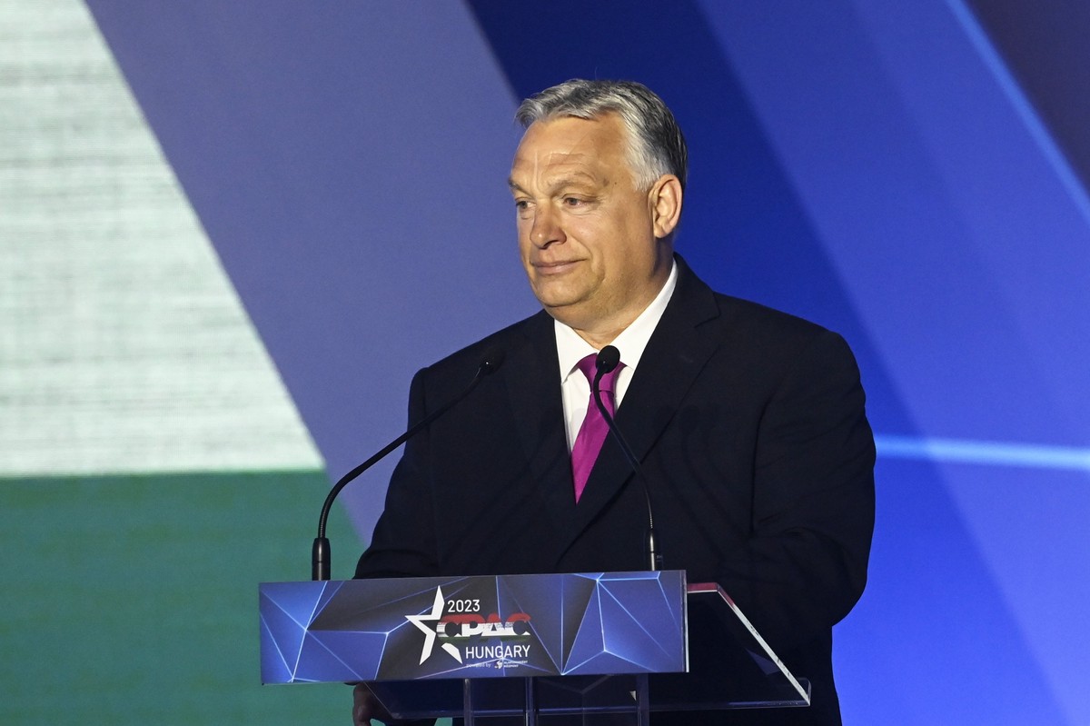 Орбан призвал венгерский парламент скорее ратифицировать членство Швеции в НАТО 
