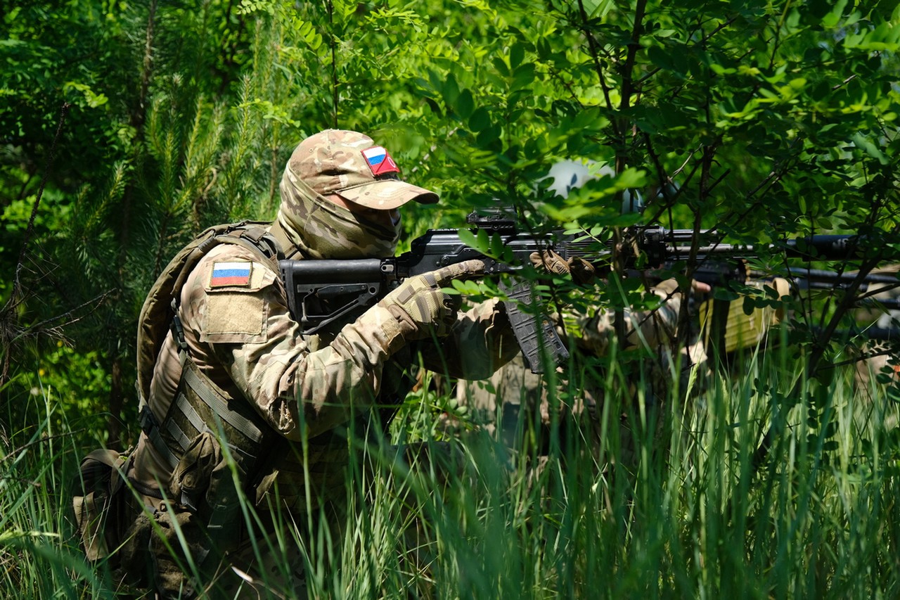 Старший прапорщик ВС России Иванов спас колонну с боеприпасами при миномётном обстреле ВСУ