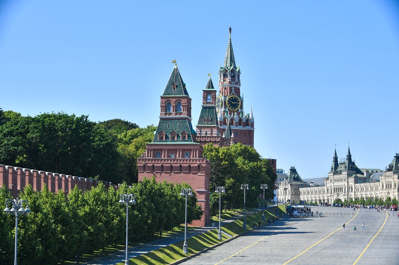 В Кремле заявили, что Путину доложили о двух сбитых беспилотниках в Подмосковье 