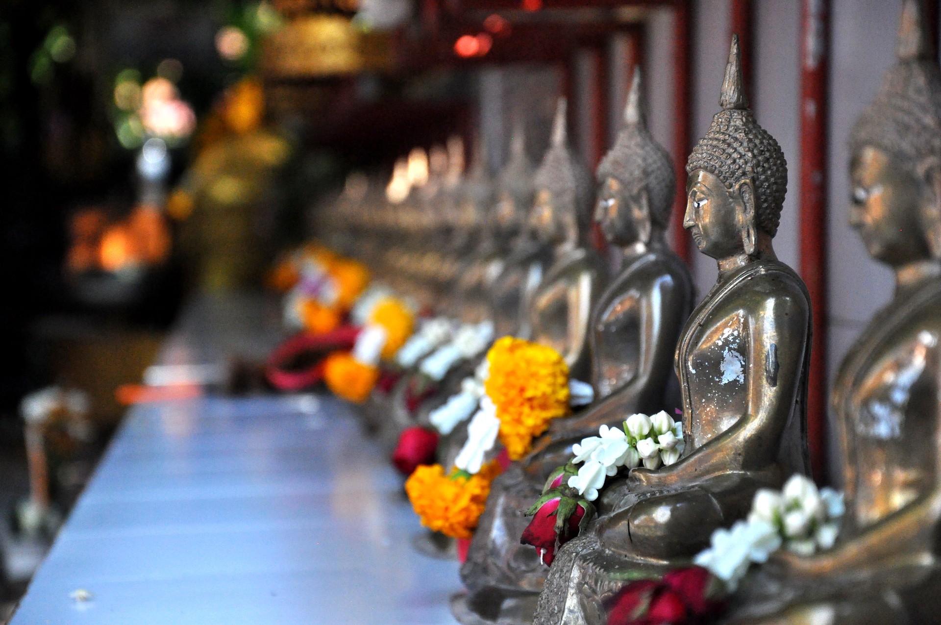 Россиянкам отказали в вылете из Таиланда с фруктовыми корзинами