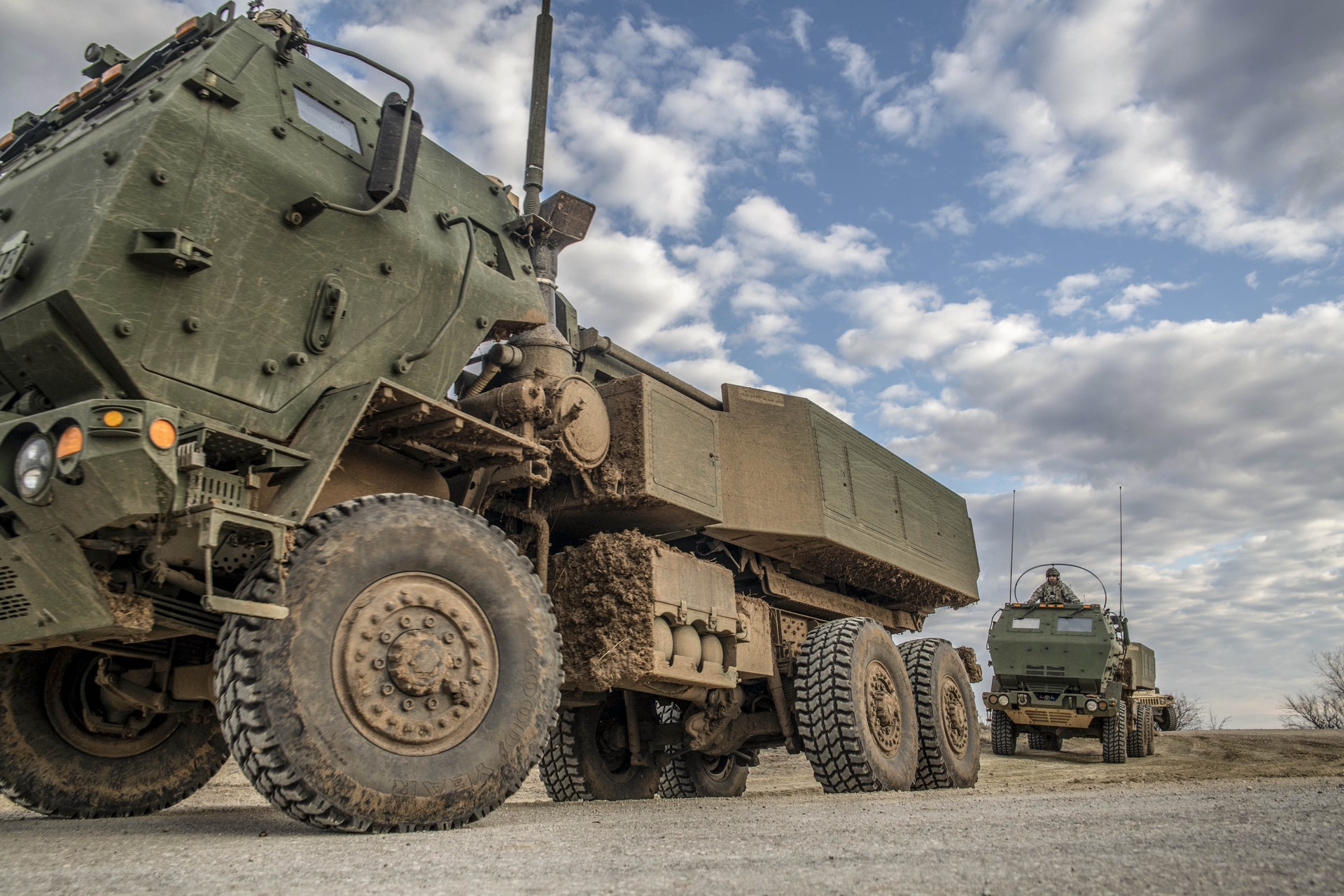 Politico: США готовят пакет помощи Киеву «больше обычного» с бронетехникой и ПВО
