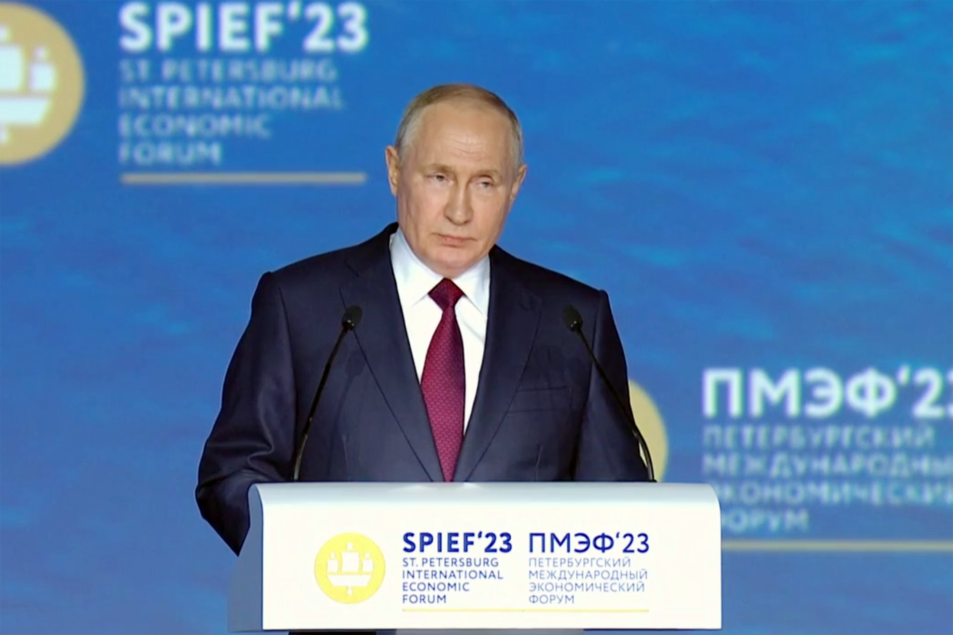 Путин: Второй квартал прошлого года стал самым сложным для нашей экономики