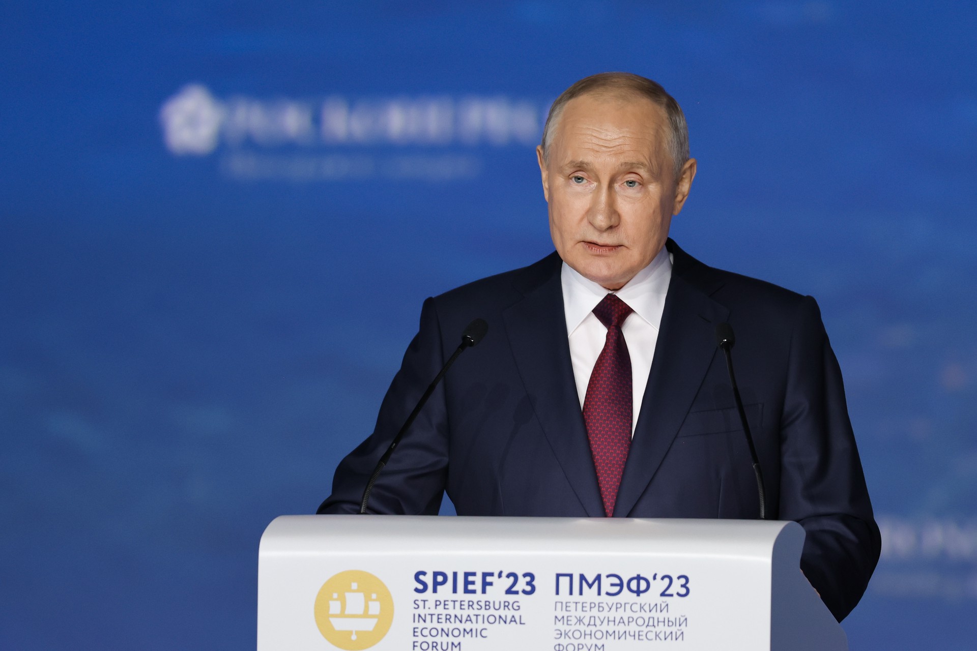 Главное к утру 30 марта: дроны атаковали юг России, Трамп хочет иранскую нефть, Путин выступит на ПМЭФ