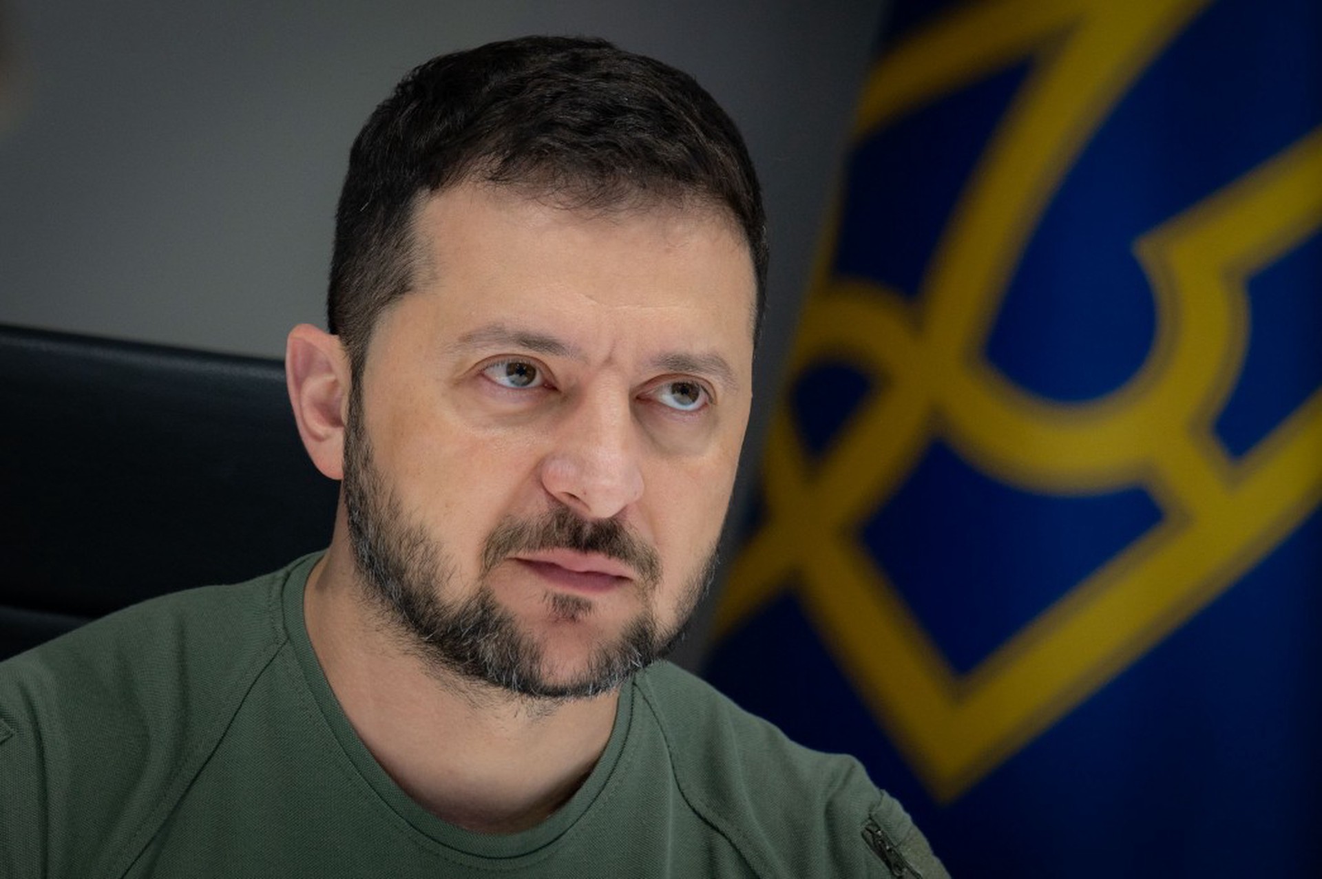 Экс-аналитик ЦРУ Джиральди: Зеленский скоро закончит конфликт, сбежав из Украины