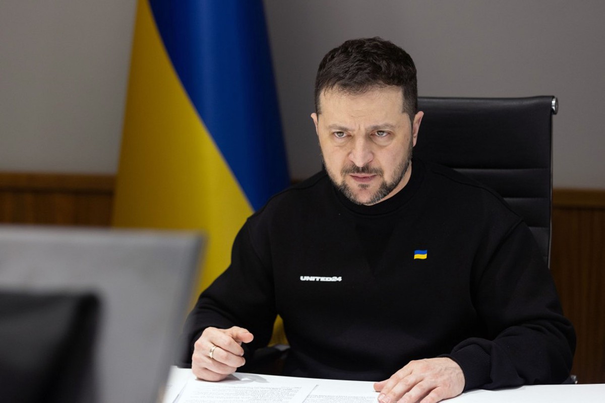 Зеленский: здание СБУ в Днепре получило повреждения