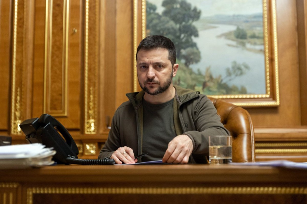 У них заржавеет: почему Зеленский не мог терпеть вид Родины-матери