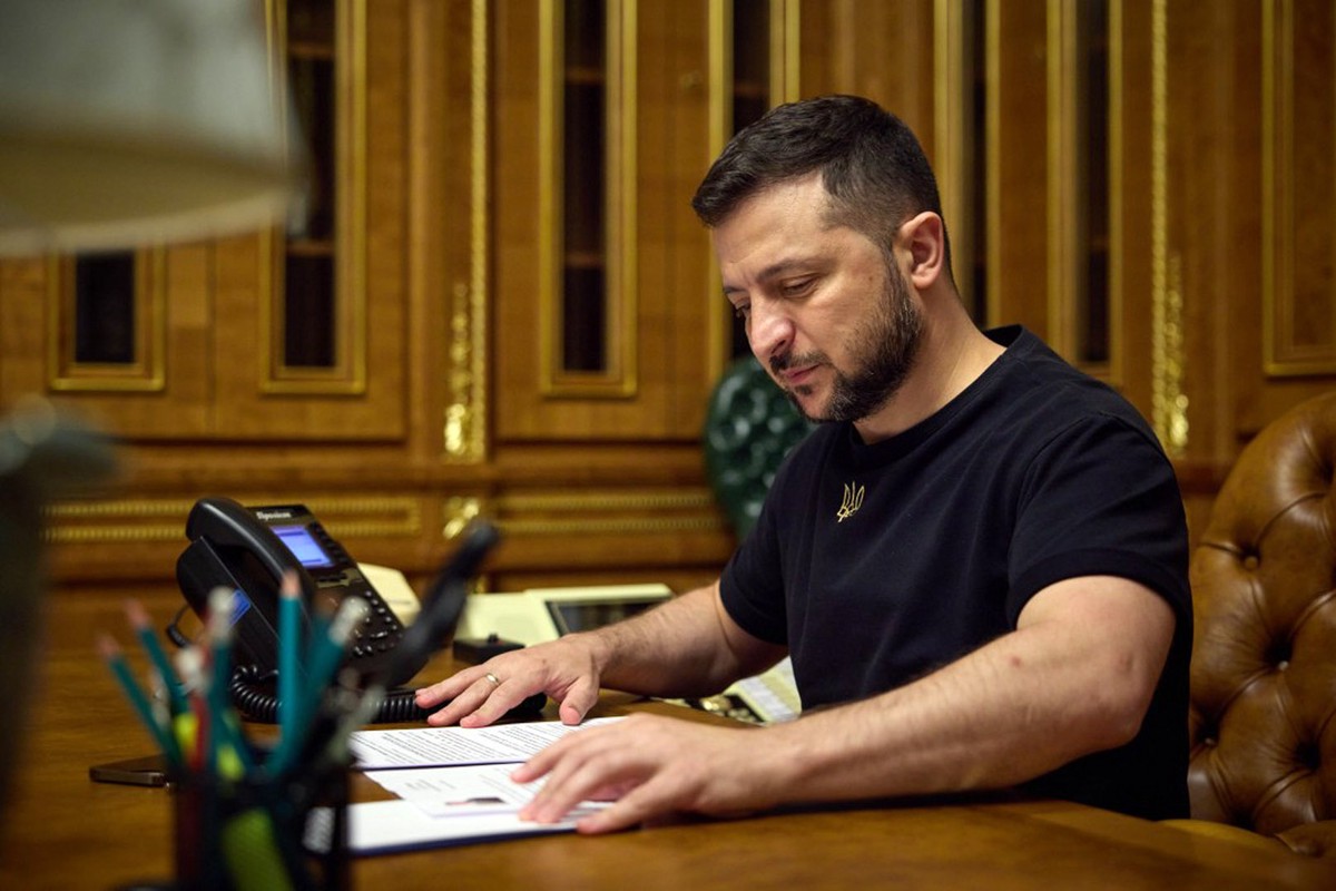 В Китае считают, что американские СМИ «дали Зеленскому пощечину»