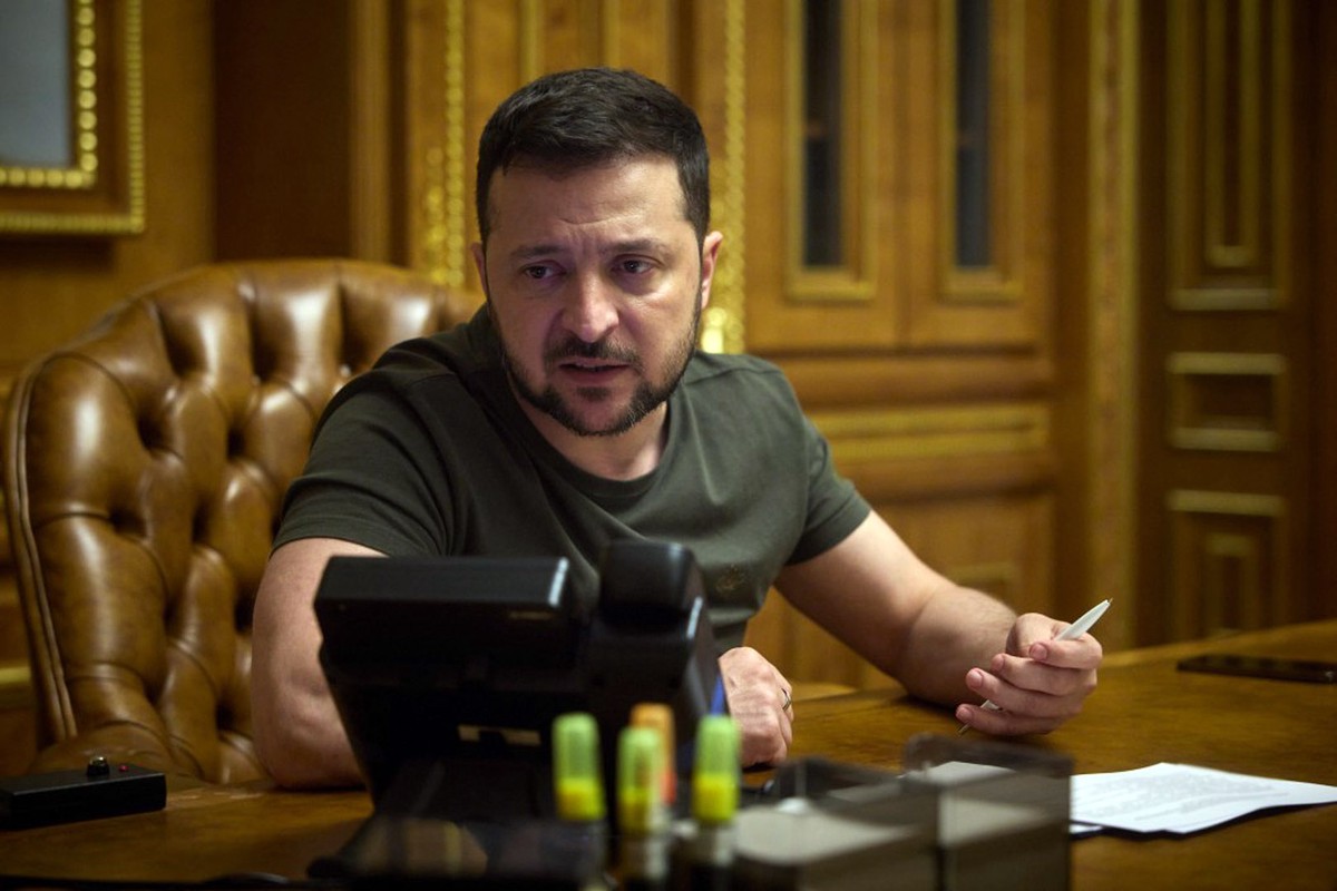 Зеленский заявил, что Украине нужно срочно усилить ПВО