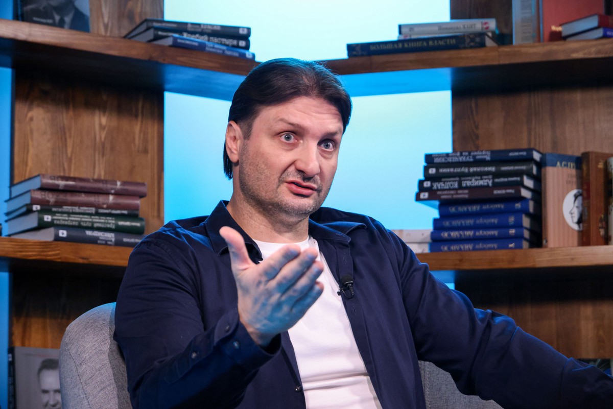 Эдгард Запашный: «Надо финансово поддерживать наших бойцов»