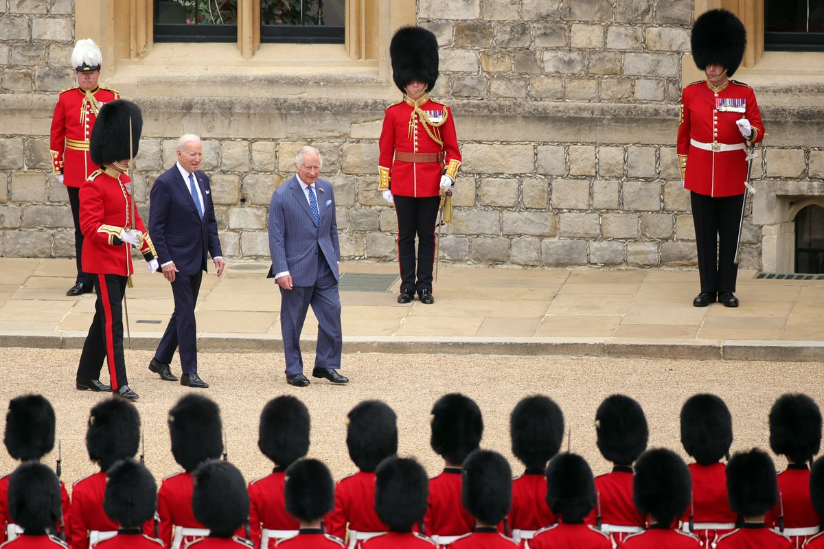 Живой и ещё живее: зачем Джо приезжал к Карлу Третьему