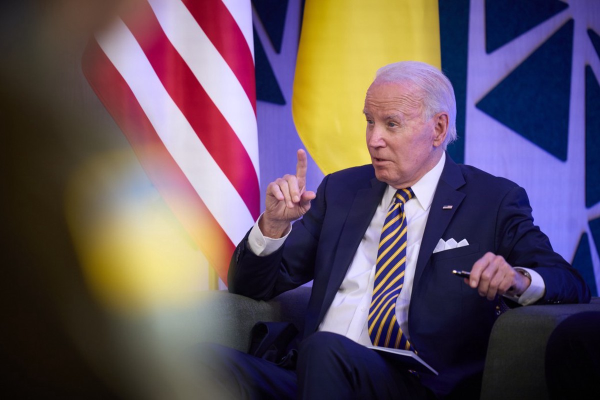 Байден заявил, что не отправит американских военных на территорию Украины