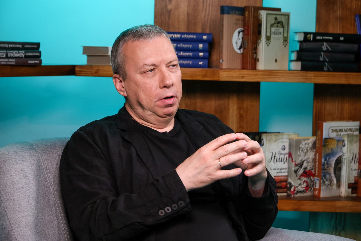 «Там продукт совсем плачевный»: поэт Караулов – о не поддержавших СВО коллегах