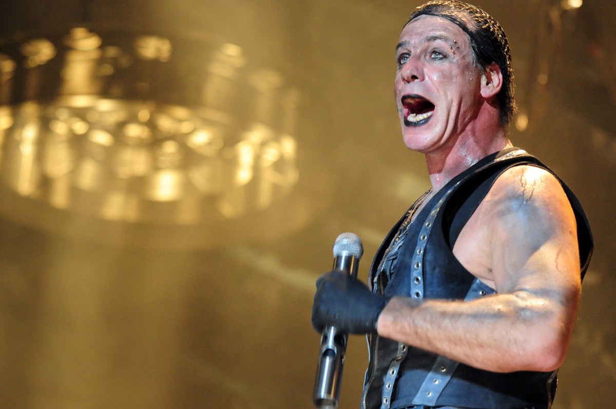 Исступление на сексуальной почве: зачем немецкая пресса прицепилась к Rammstein